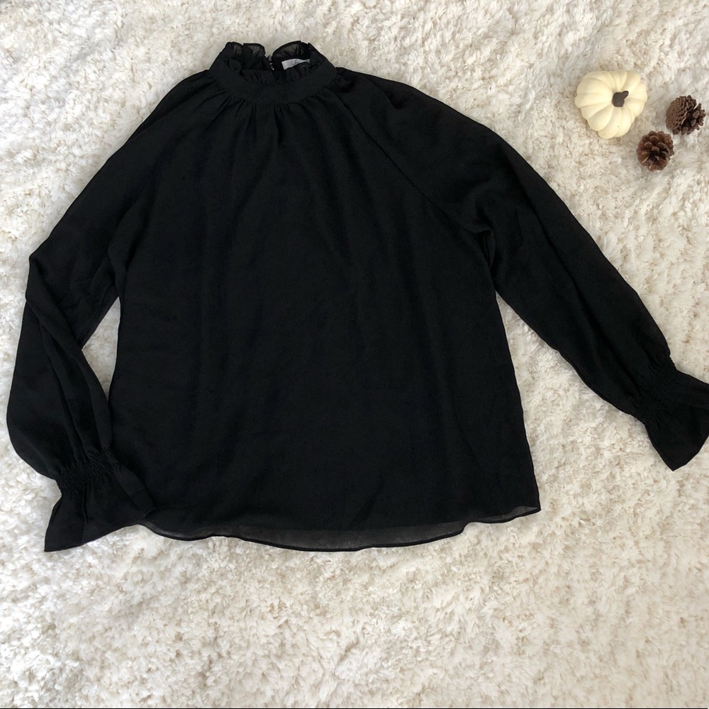 Soprano Black Blouse Medium Flowy